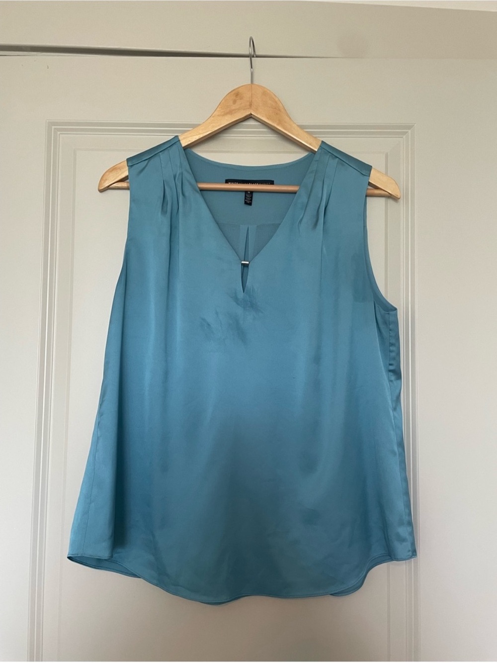 White House Black Market Teal Satin V-Neck Sleeveless Top
